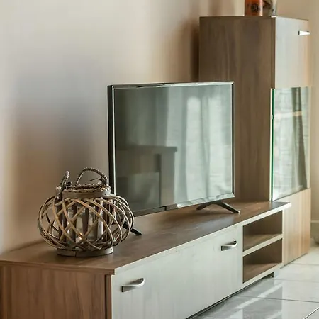 Beautiful Center Apartment *