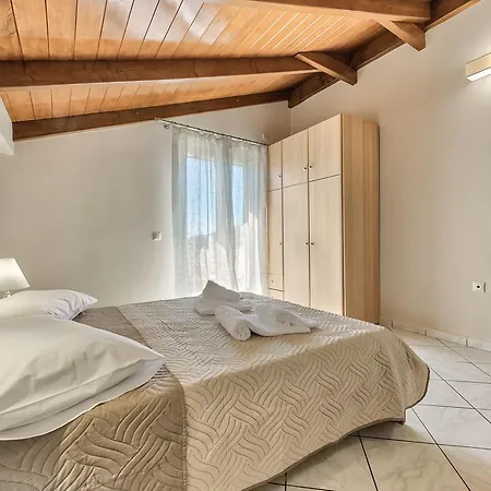 Beautiful Center Apartment *